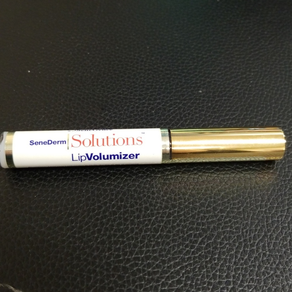 Lip Volumizer